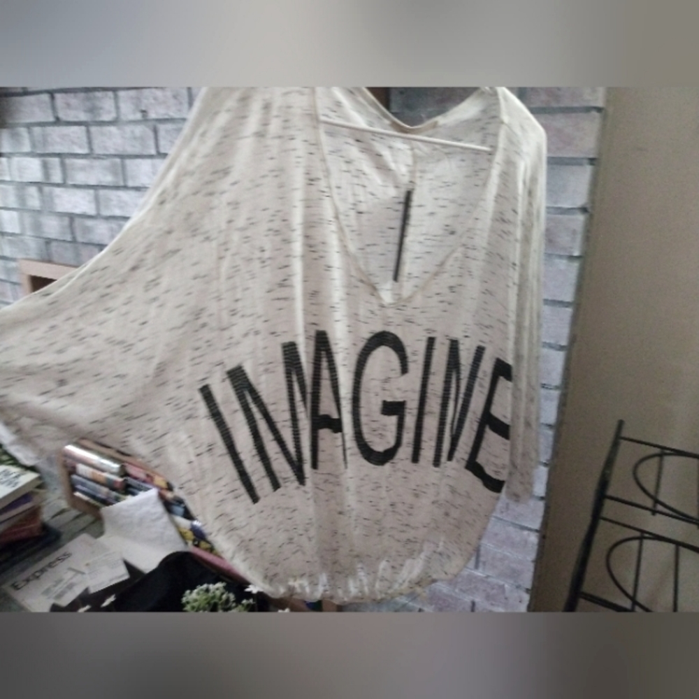 The Classic Los Angeles "IMAGINE" Top